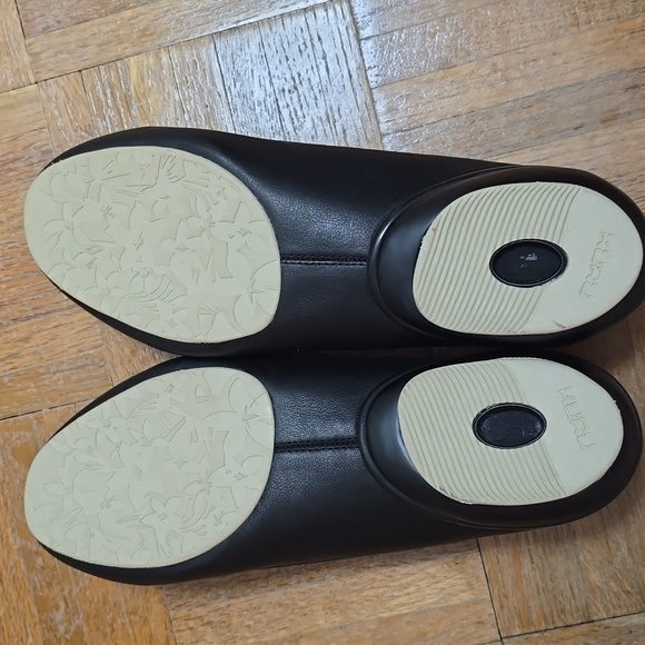 KURU Black Women's Flats & Loafers - Picture 7 of 12